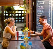 viet-asia-tour-mad-monkey-hostel-phnom-penh (8)